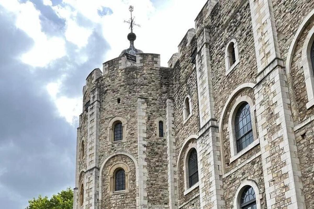 Tower of London Private Tour for Families and Friends