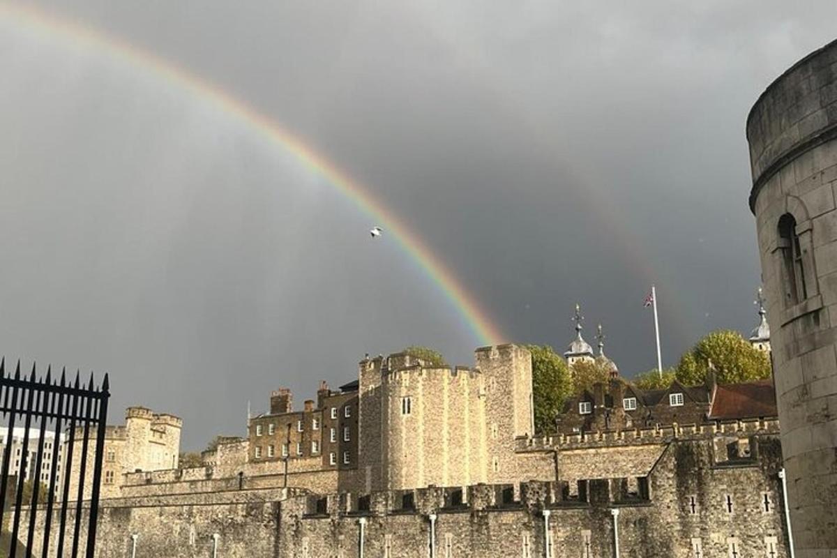 Tower of London Private Tour for Families and Friends