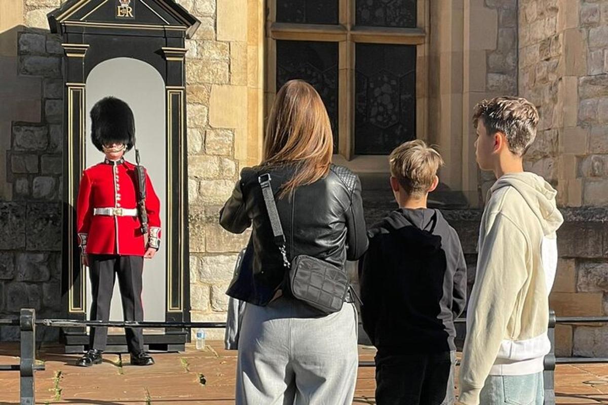 Tower of London & Tower Bridge Private Tour for Kids and Families