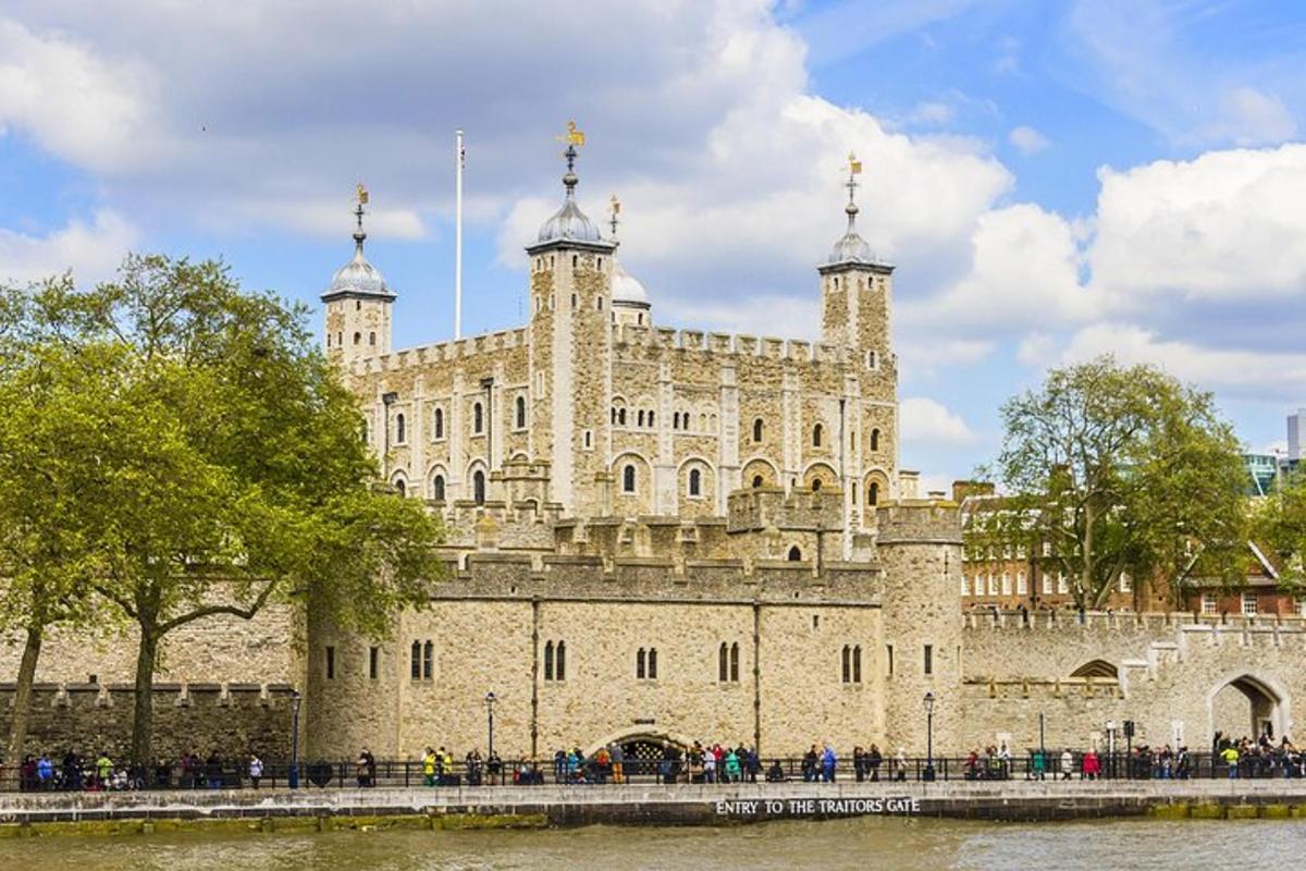 Tower of London and Crown Jewels Tour