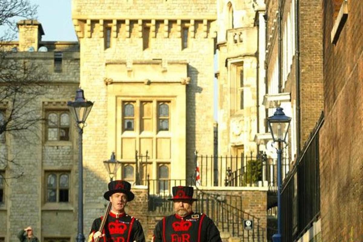 Tower of London and Crown Jewels Tour