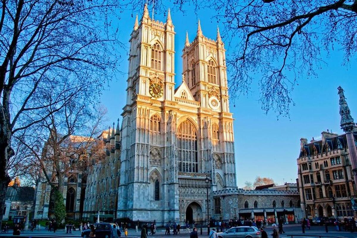 Westminster Guided Walking Tour with Abbey Entry