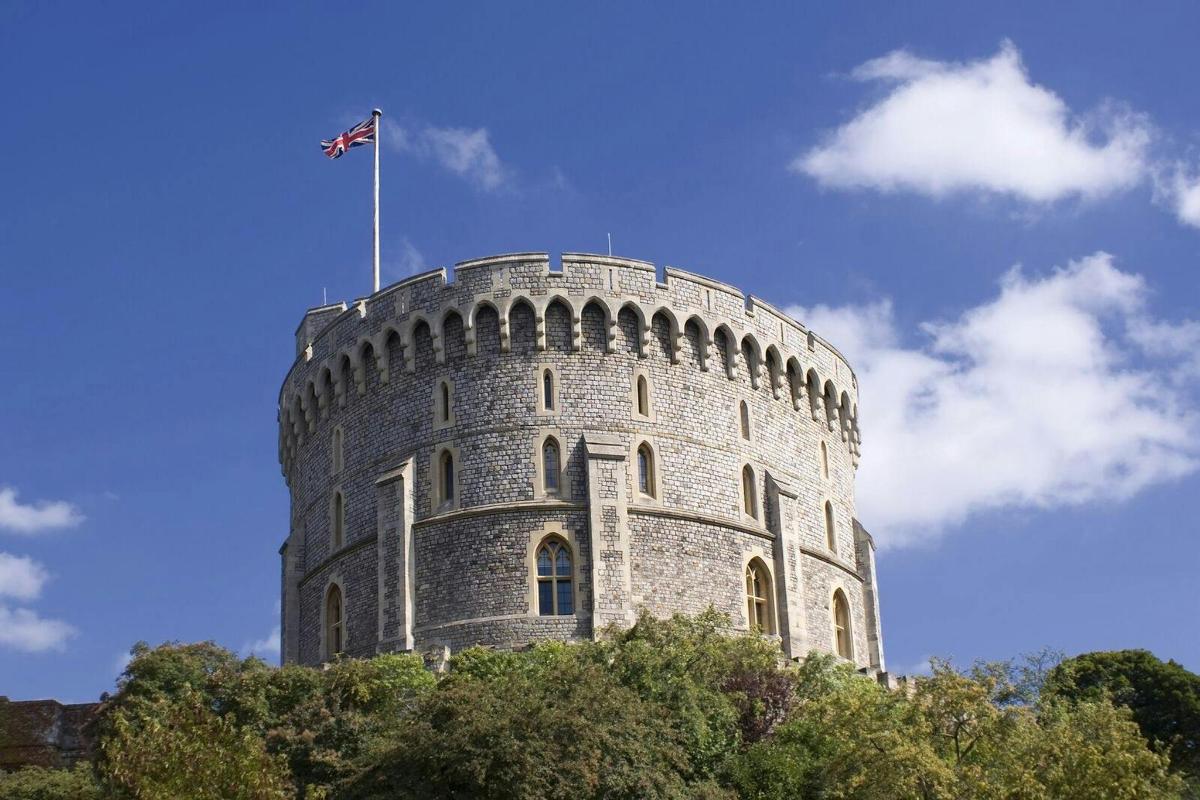 Windsor Castle, Bath & Stonehenge Tour with Lunch