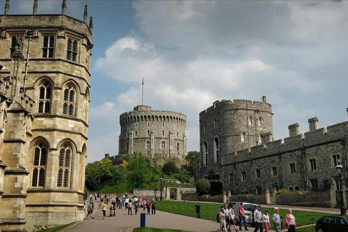 Wonderful Windsor Black Taxi Tour London